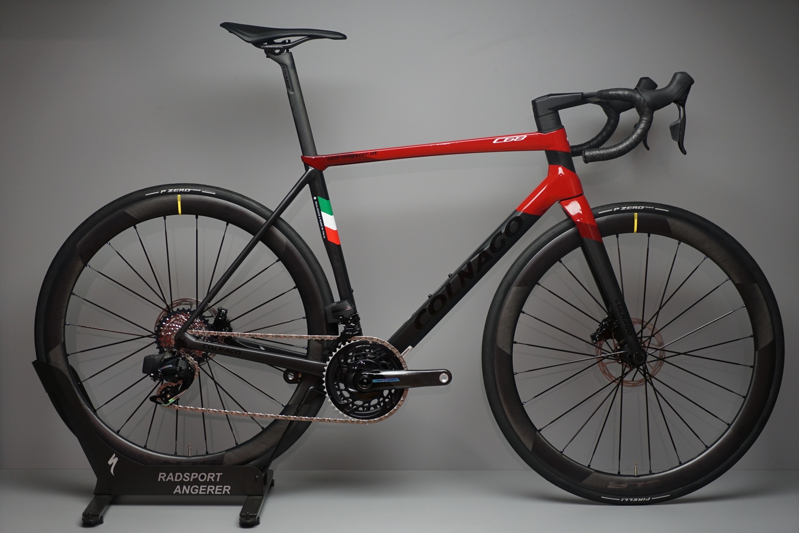 COLNAGO C68 DISC FORCE AXS